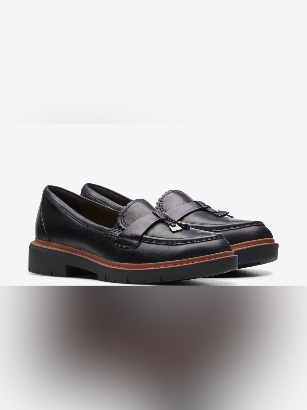 Clarks Black Leather Tassel Penny Loafers with Brown Welt Size 6 Wide